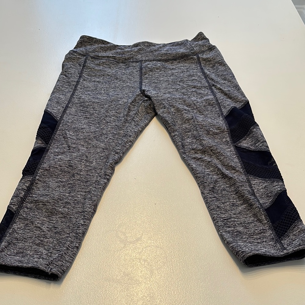 VOGO Athletica Heather Gray Leggings with Black Accents